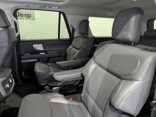 2025 Ford Expedition Max Active 4x4
