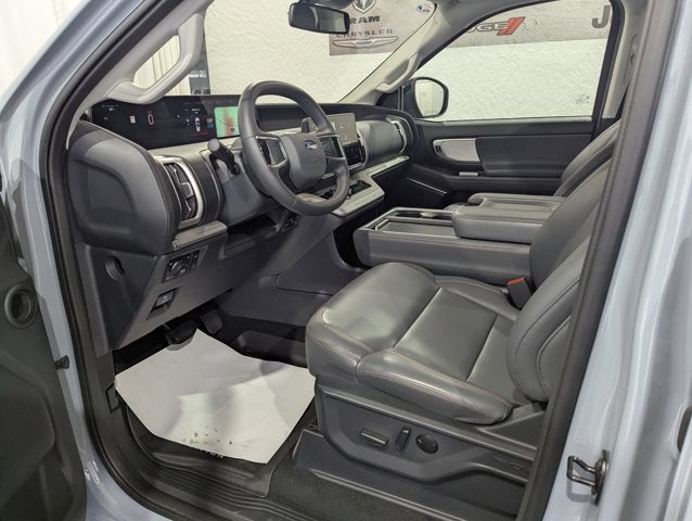 2025 Ford Expedition Max Active 4x4