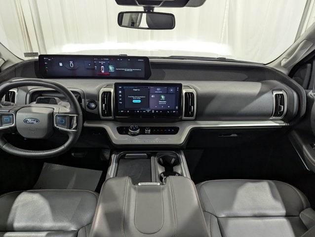 2025 Ford Expedition Active 4x4