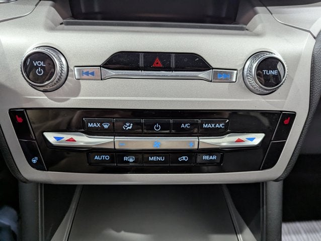 2024 Ford Explorer XLT 4x4
