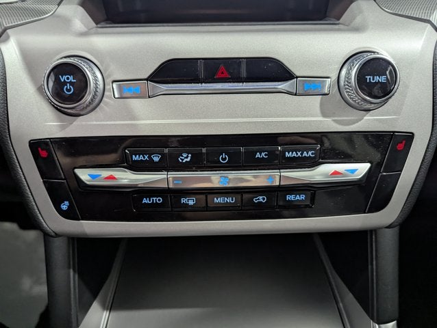 2024 Ford Explorer XLT 4x4