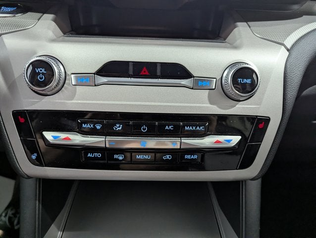 2024 Ford Explorer XLT 4x4