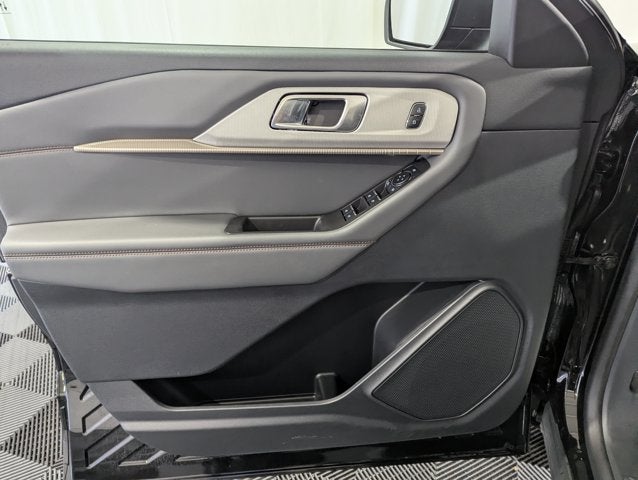 2025 Ford Explorer Active 4x4