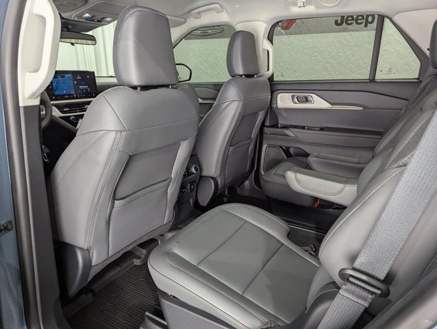2025 Ford Explorer Active 4x4