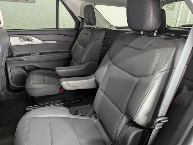 2025 Ford Explorer Active 4x4