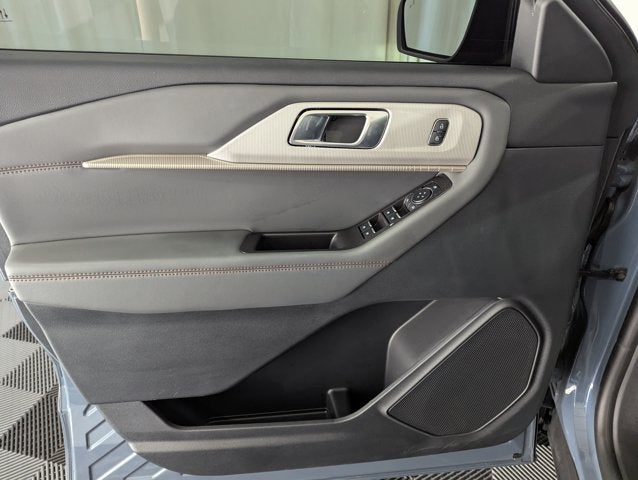 2025 Ford Explorer Active 4x4