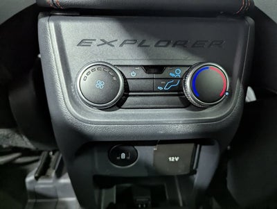 2025 Ford Explorer ST-Line 4x4