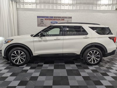 2025 Ford Explorer ST-Line 4x4