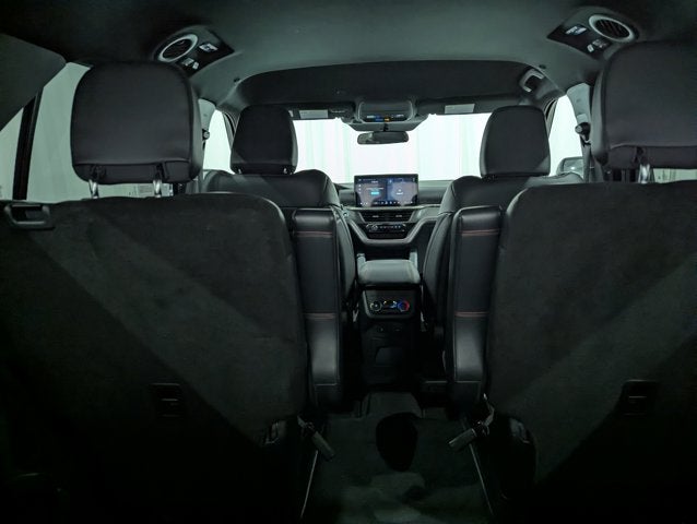 2025 Ford Explorer ST-Line 4x4