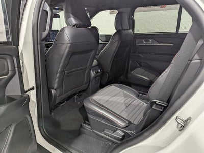 2025 Ford Explorer ST-Line 4x4