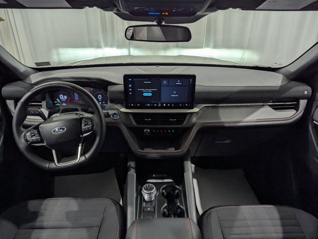 2025 Ford Explorer ST-Line 4x4