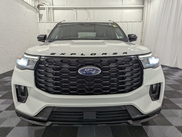 2025 Ford Explorer ST-Line 4x4