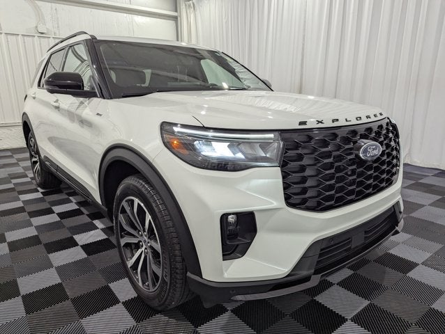 2025 Ford Explorer ST-Line 4x4