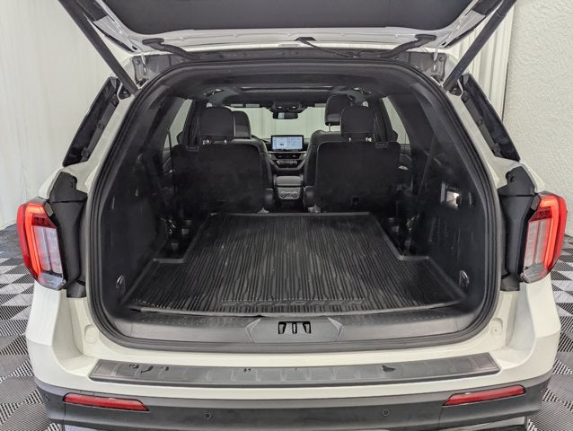 2025 Ford Explorer ST 4x4