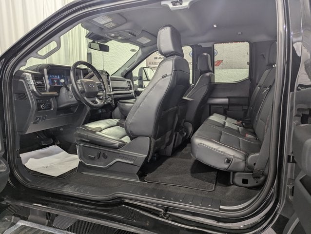 2024 Ford Super Duty F-350 DRW Lariat
