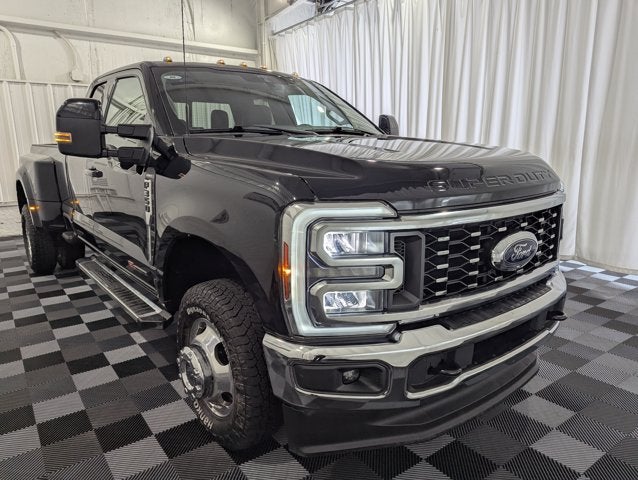 2024 Ford Super Duty F-350 DRW Lariat