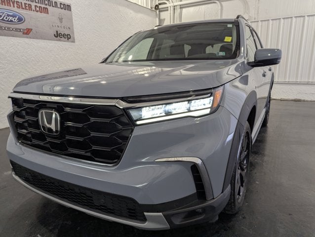 2025 Honda Pilot Touring Sport AWD