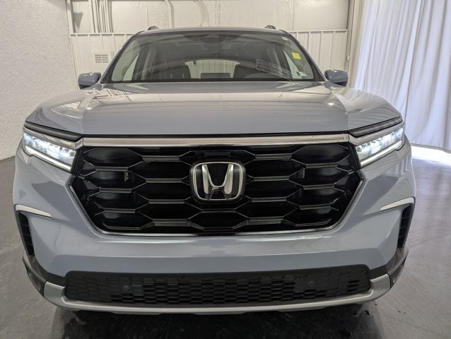 2025 Honda Pilot Touring Sport AWD