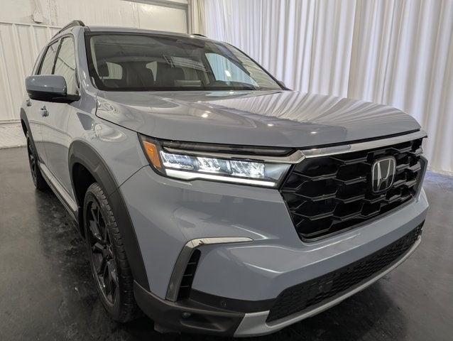 2025 Honda Pilot Touring Sport AWD