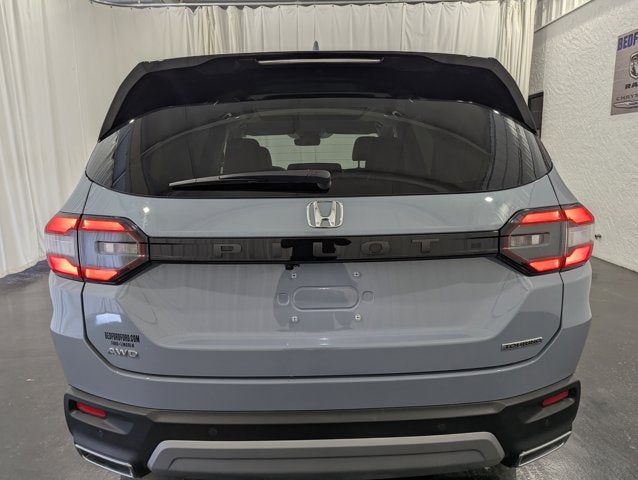 2025 Honda Pilot Touring Sport AWD