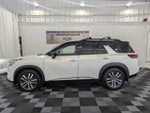 2022 Nissan Pathfinder Platinum 4x4