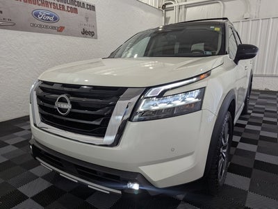 2022 Nissan Pathfinder Platinum 4x4