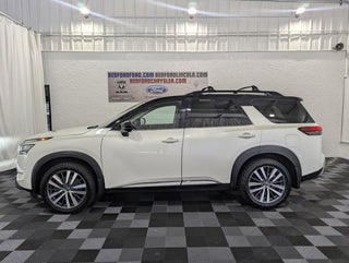 2022 Nissan Pathfinder Platinum
