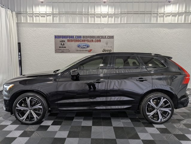 2023 Volvo XC60 Ultimate Dark Theme AWD
