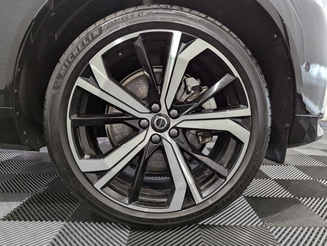 2023 Volvo XC60 Ultimate Dark Theme AWD