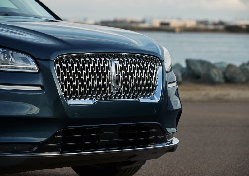 The grille of a 2022 Lincoln Corsair is shown | Bedford Lincoln PA in Bedford PA