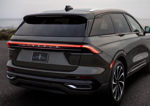 The rear of a 2024 Lincoln Black Label Nautilus® SUV displays full LED rear lighting. | Bedford Lincoln PA in Bedford PA