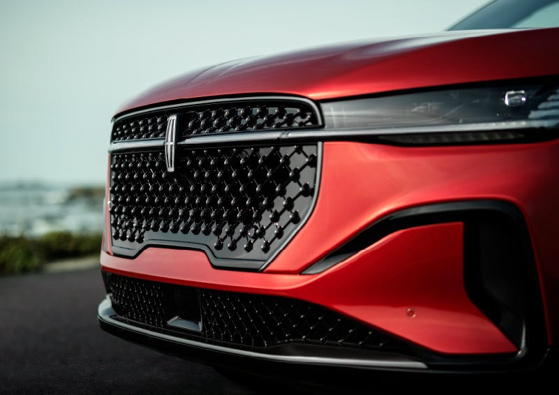 The sleek grille of a 2025 Lincoln Nautilus® SUV with the available Jet Appearance Package makes a bold statement. | Bedford Lincoln PA in Bedford PA