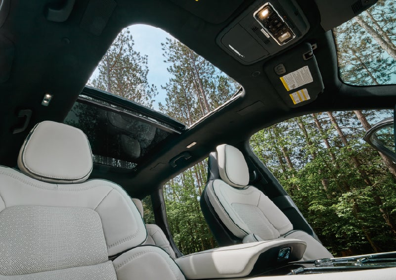 The front seats of a 2027 Lincoln Aviator® Black Label™ SUV | Bedford Lincoln PA in Bedford PA